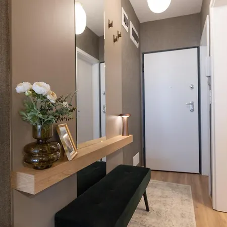 Apartamento Fancy Private Parking & Garden